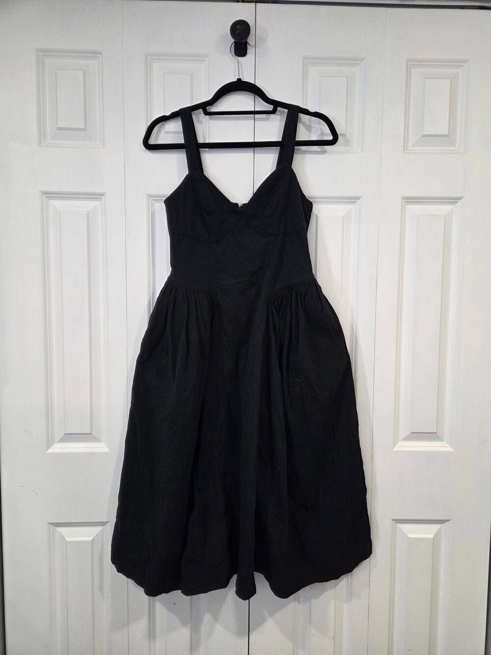 Future Collective Reese Blutstein Tank Fit-&-Flare Midi Dress 6 Black Pockets